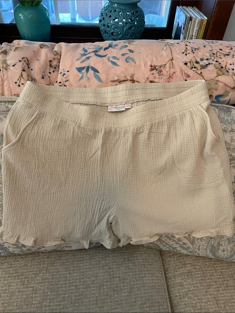 Belle Beach Cream  Gauze Ruffle-Trim Pull-On Shorts 2x
